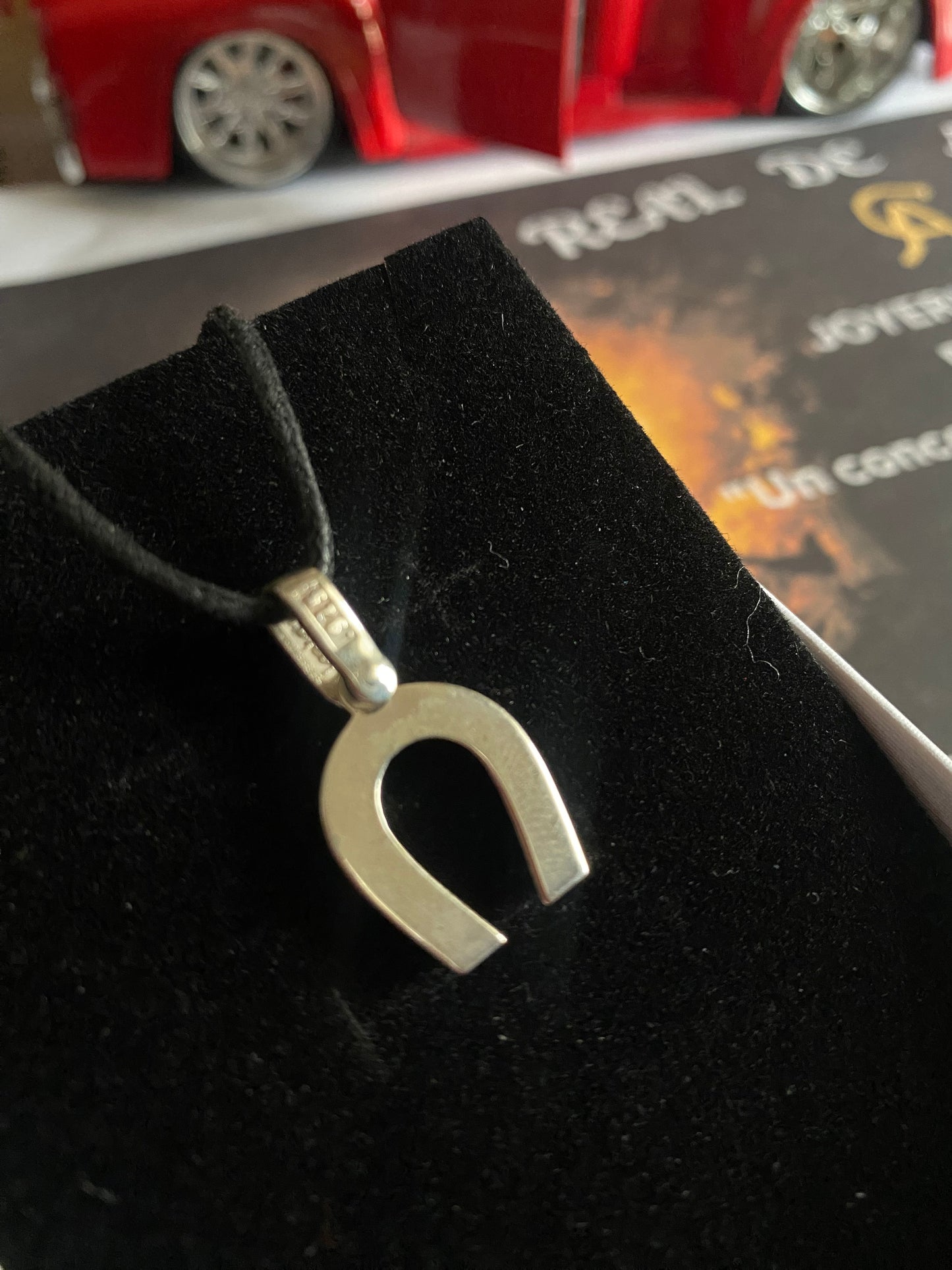 .925 Silver Horseshoe Pendant